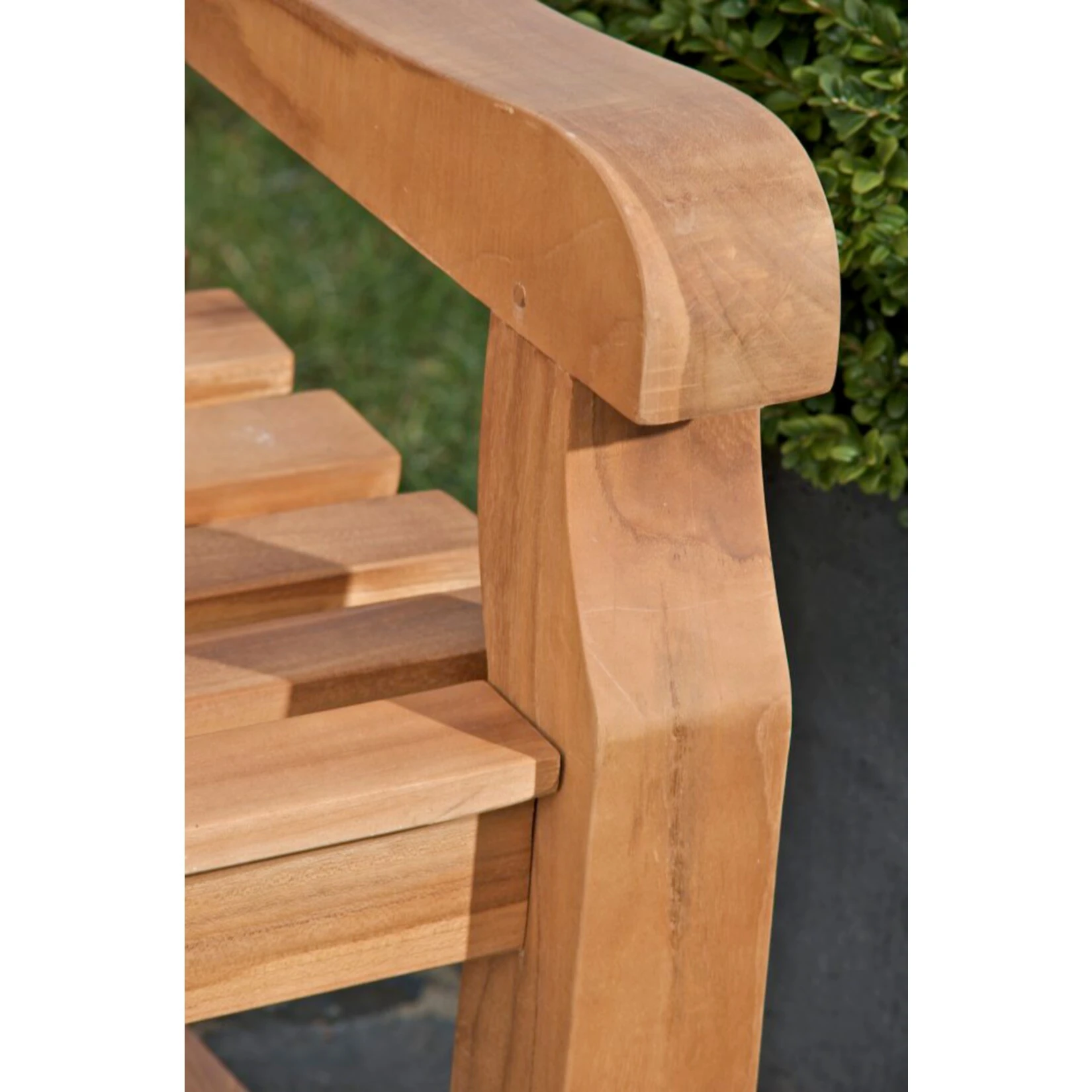 CLP Wetterfeste Gartenbank JACKSON Aus Massivem Teakholz I Holzbank Mit Ergonomischer Sitzfläche I In Verschiedenen Größen Erhältlich 8 CLP Wetterfeste Gartenbank JACKSON Aus Massivem Teakholz I Holzbank Mit Ergonomischer Sitzfläche I In Verschiedenen Größen Erhältlich – Bild 6