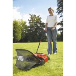 Black & Decker BLACK+DECKER Vertikutierer Elektro-Rasenlüfter GD300 13 Black & Decker BLACK+DECKER Vertikutierer Elektro-Rasenlüfter GD300 -OUTSUNNY Shop 8600269300 1024574 prod 006