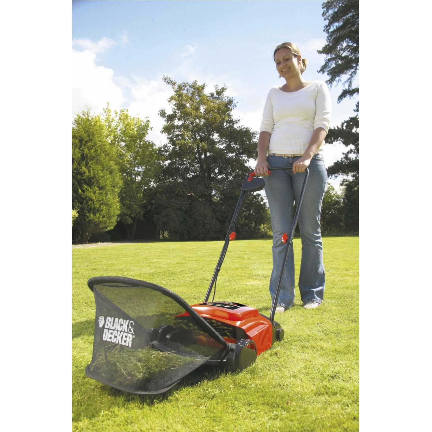 Black & Decker BLACK+DECKER Vertikutierer Elektro-Rasenlüfter GD300 8 Black & Decker BLACK+DECKER Vertikutierer Elektro-Rasenlüfter GD300 – Bild 6